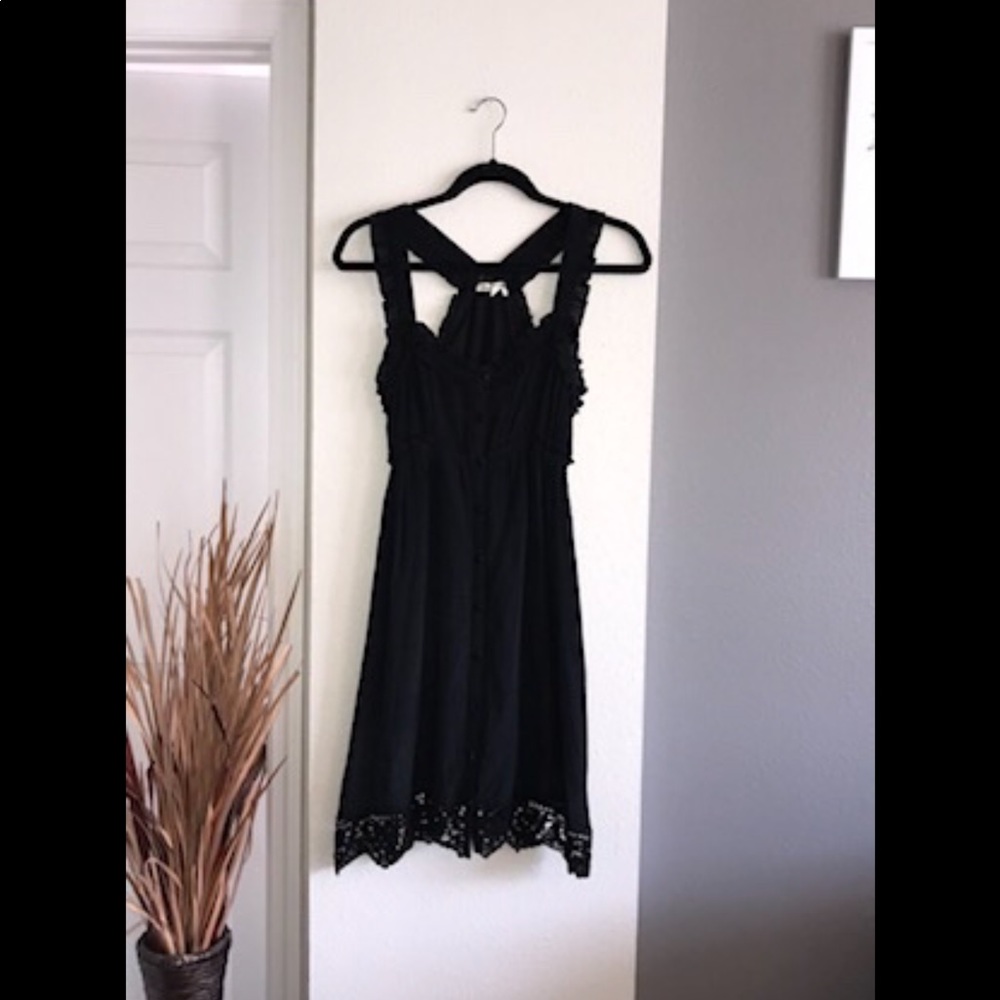 📬 SOLD 📬 Mine Black Dress
